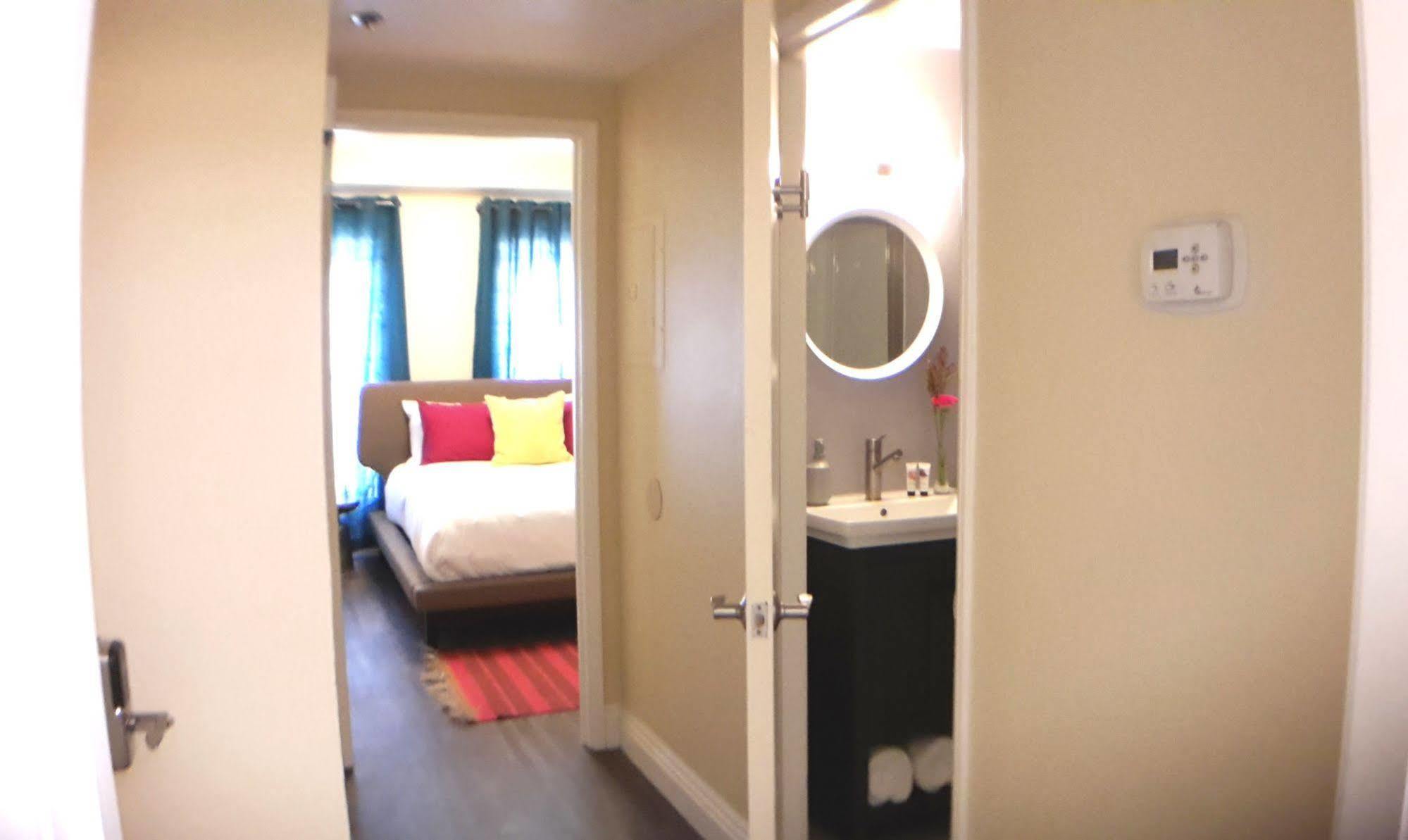Kasa Gaslamp Quarter 3*